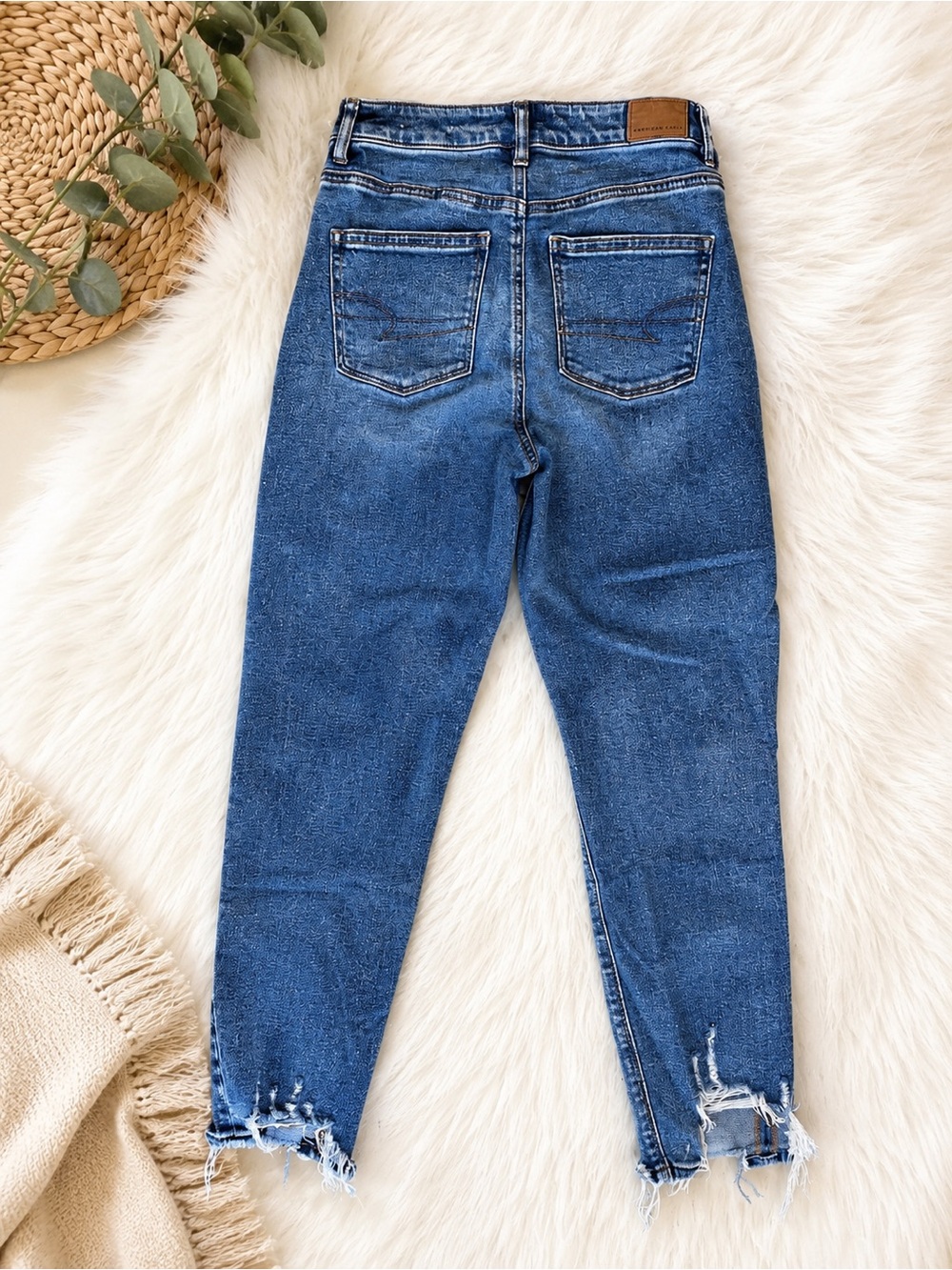 American Eagle Outfitters High-Rise Cropped Frayed Hem Jeans - Blue